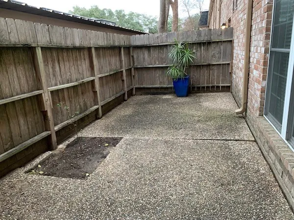 $2,000 | 355 North Post Oak Lane, Unit 641, Houston, TX 77024