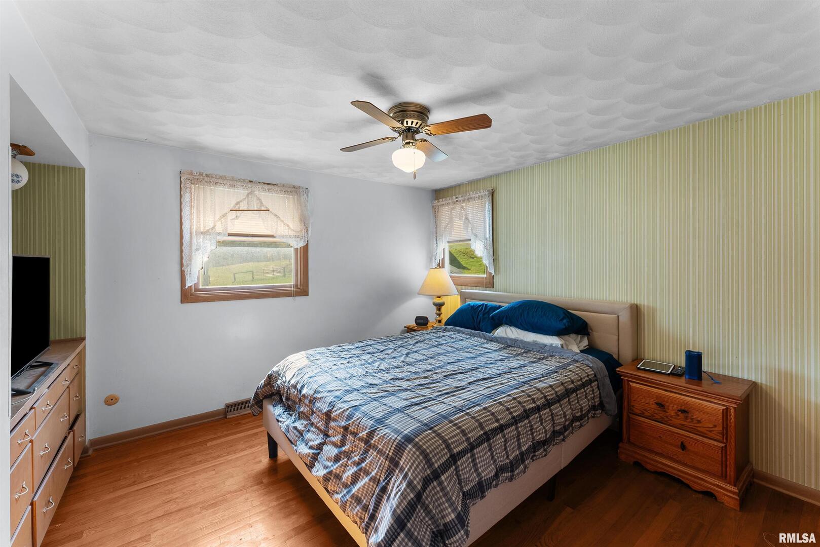 4435 Telegraph Road Davenport, IA 52804 - Photo 16 of 32