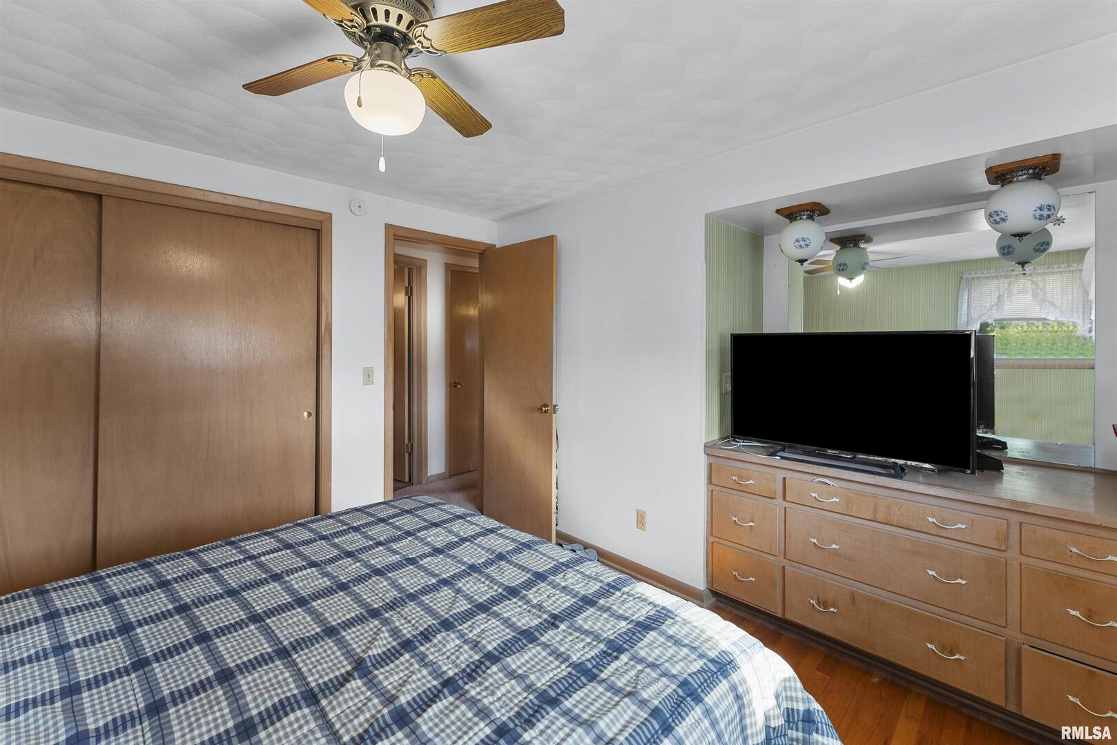 4435 Telegraph Road Davenport, IA 52804 - Photo 17 of 32