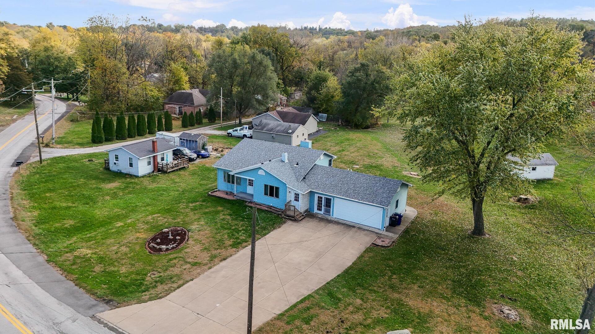 4435 Telegraph Road Davenport, IA 52804 - Photo 2 of 32