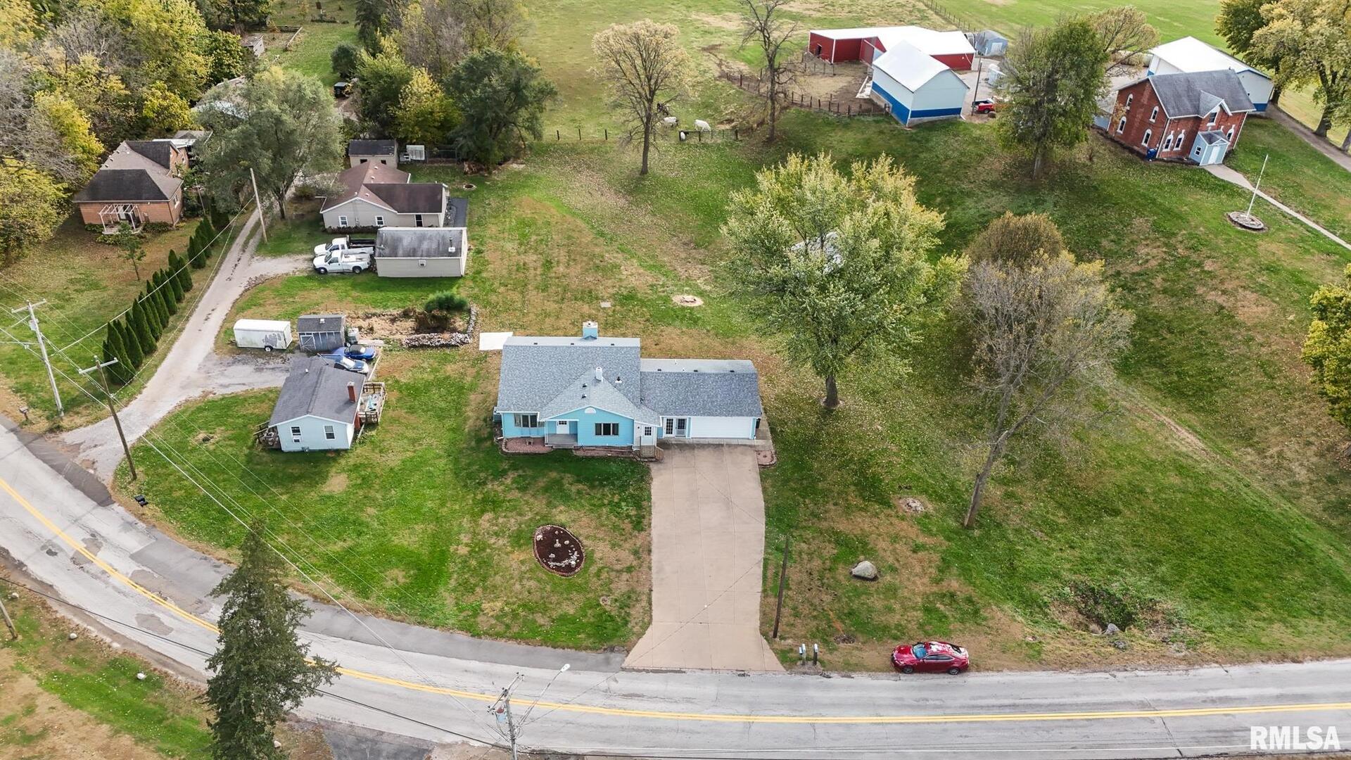 4435 Telegraph Road Davenport, IA 52804 - Photo 3 of 32