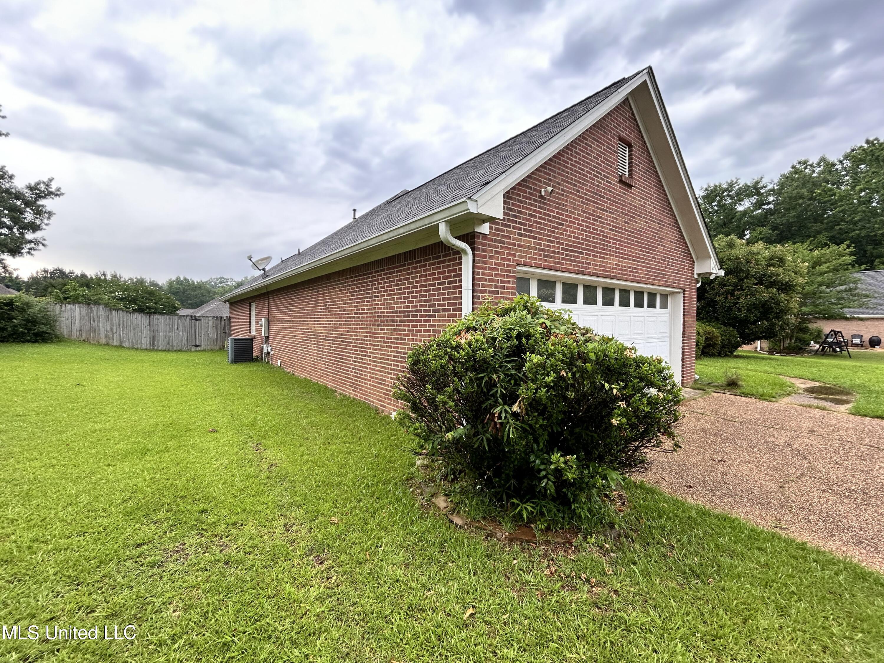 325 White Sand Road Florence, MS 39073 - Photo 5 of 33 IMG_4681