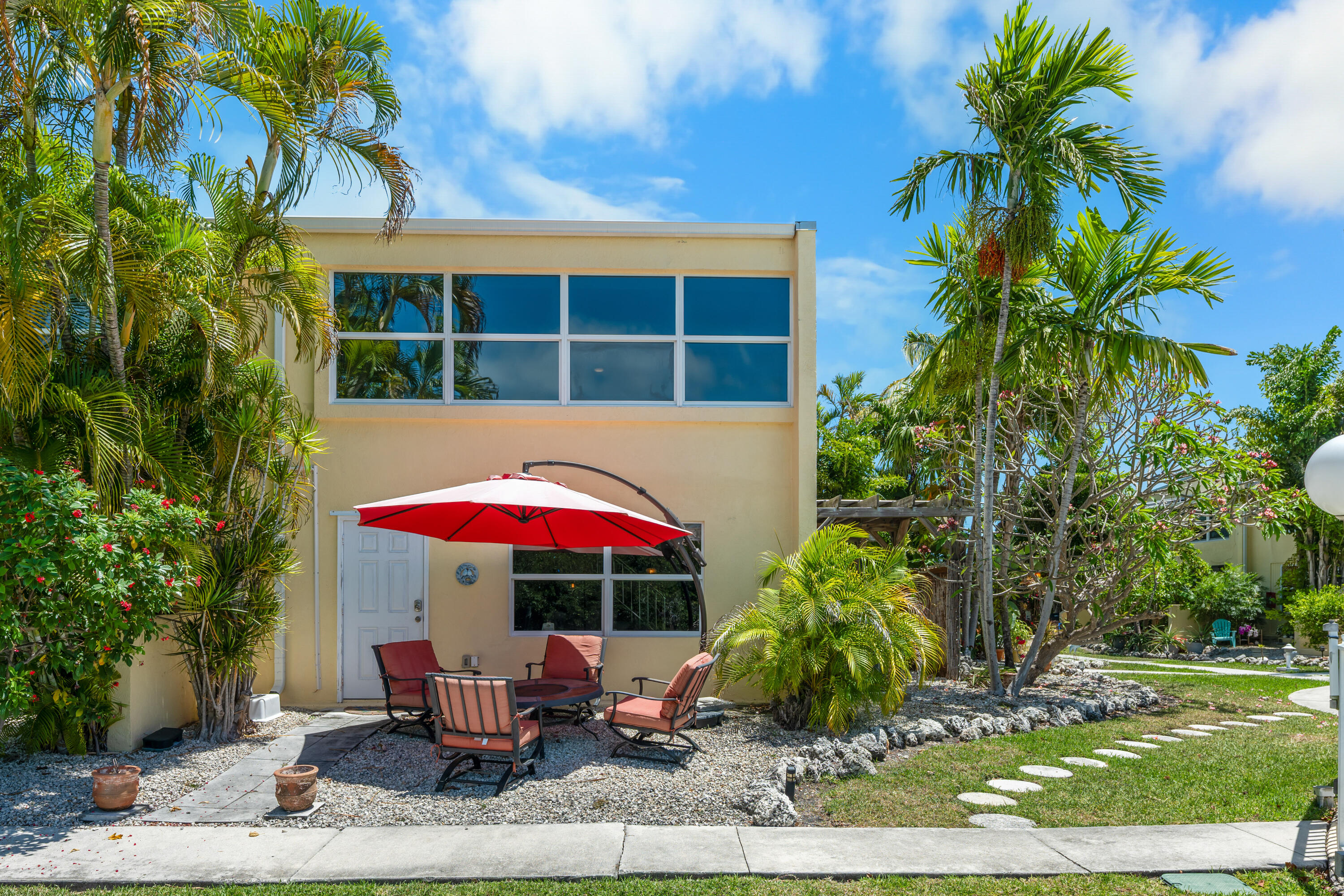 591 Sombrero Beach Road, Unit 1B Marathon, FL 33050 - Photo 29 of 31 Back door
