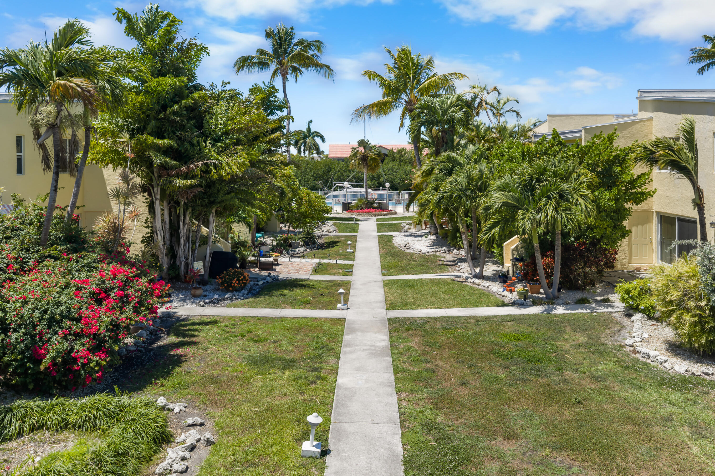 591 Sombrero Beach Road, Unit 1B Marathon, FL 33050 - Photo 31 of 31 Lemon Cove walkway