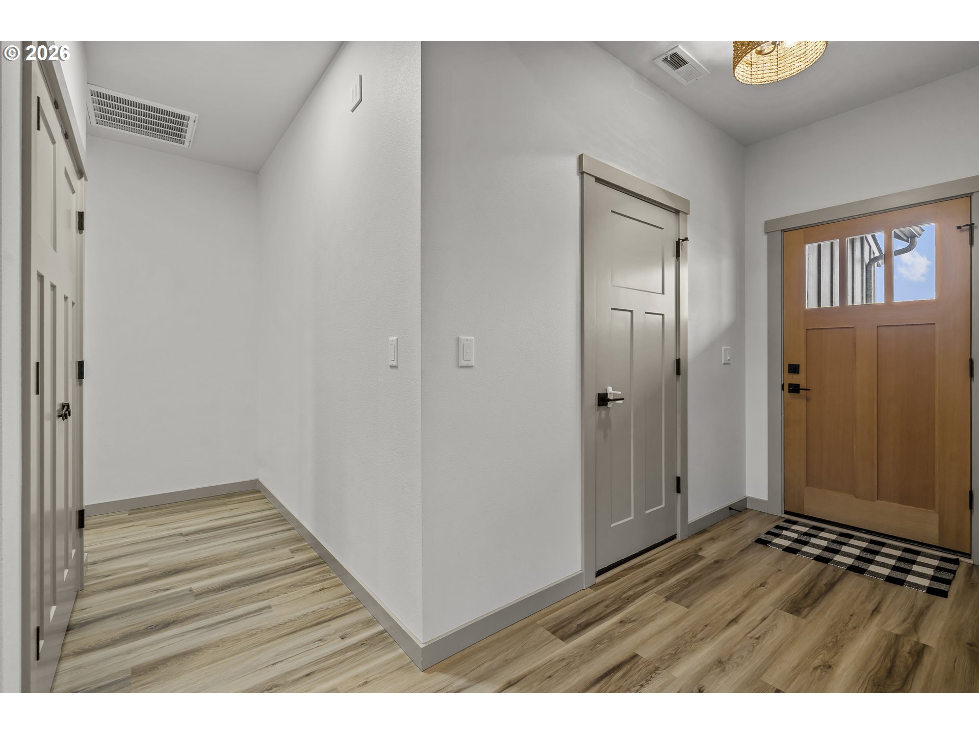 454 Southwest Rose Avenue Dallas, OR 97338 - Photo 6 of 37