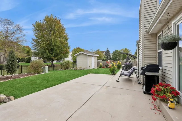 $389,500 | 3040 Banbury Lane, Lake In The Hills, IL 60156