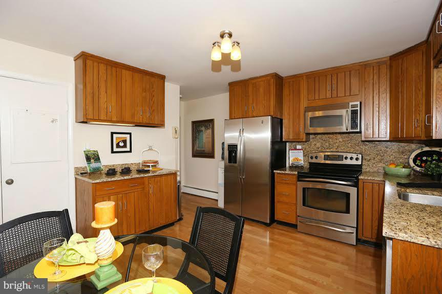 13205 Darnestown Road Gaithersburg, MD 20878 - Photo 11 of 25 Kitchen