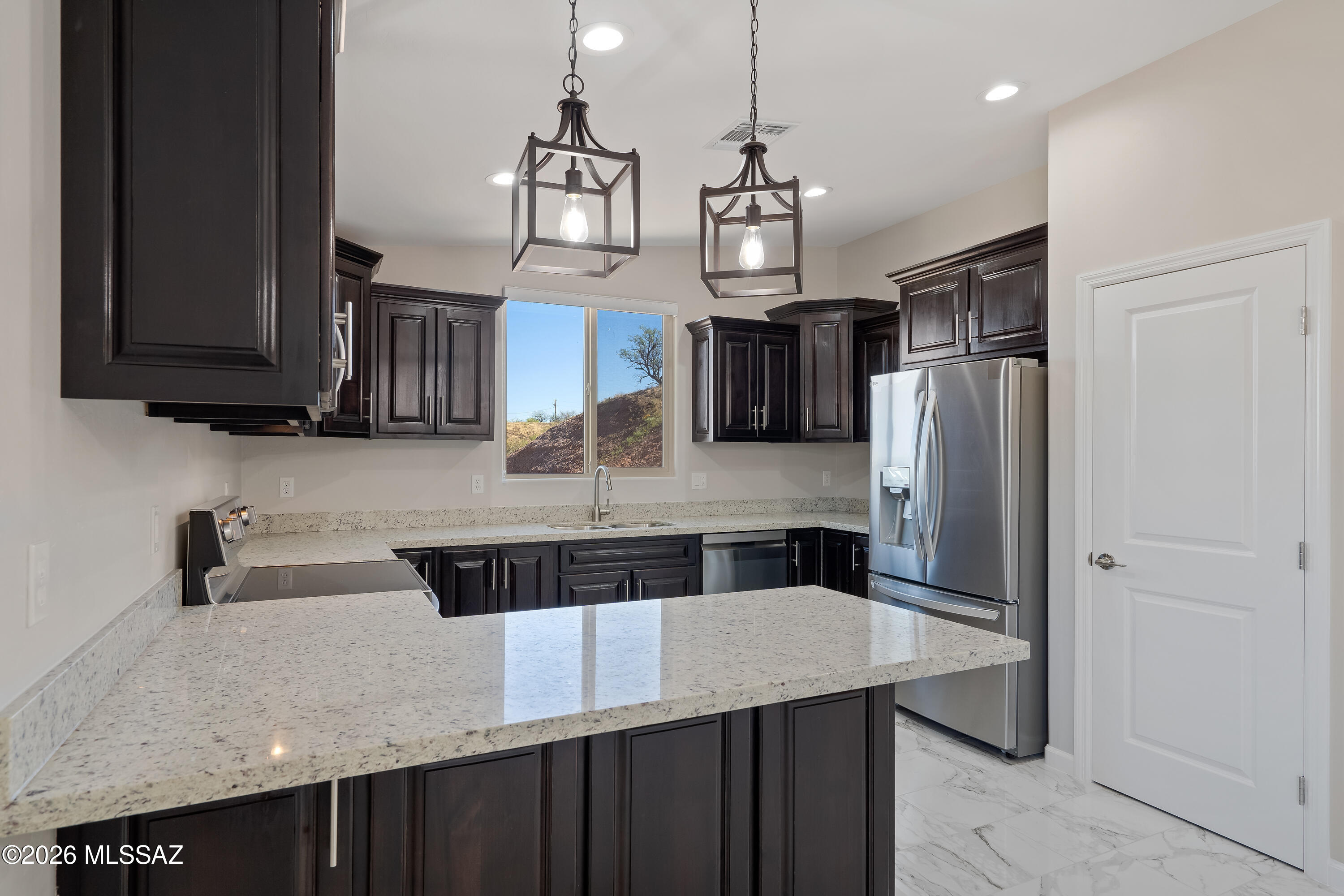 979 Calle Amarillo Rio Rico, AZ 85648 - Photo 13 of 47 2 Interiors-8