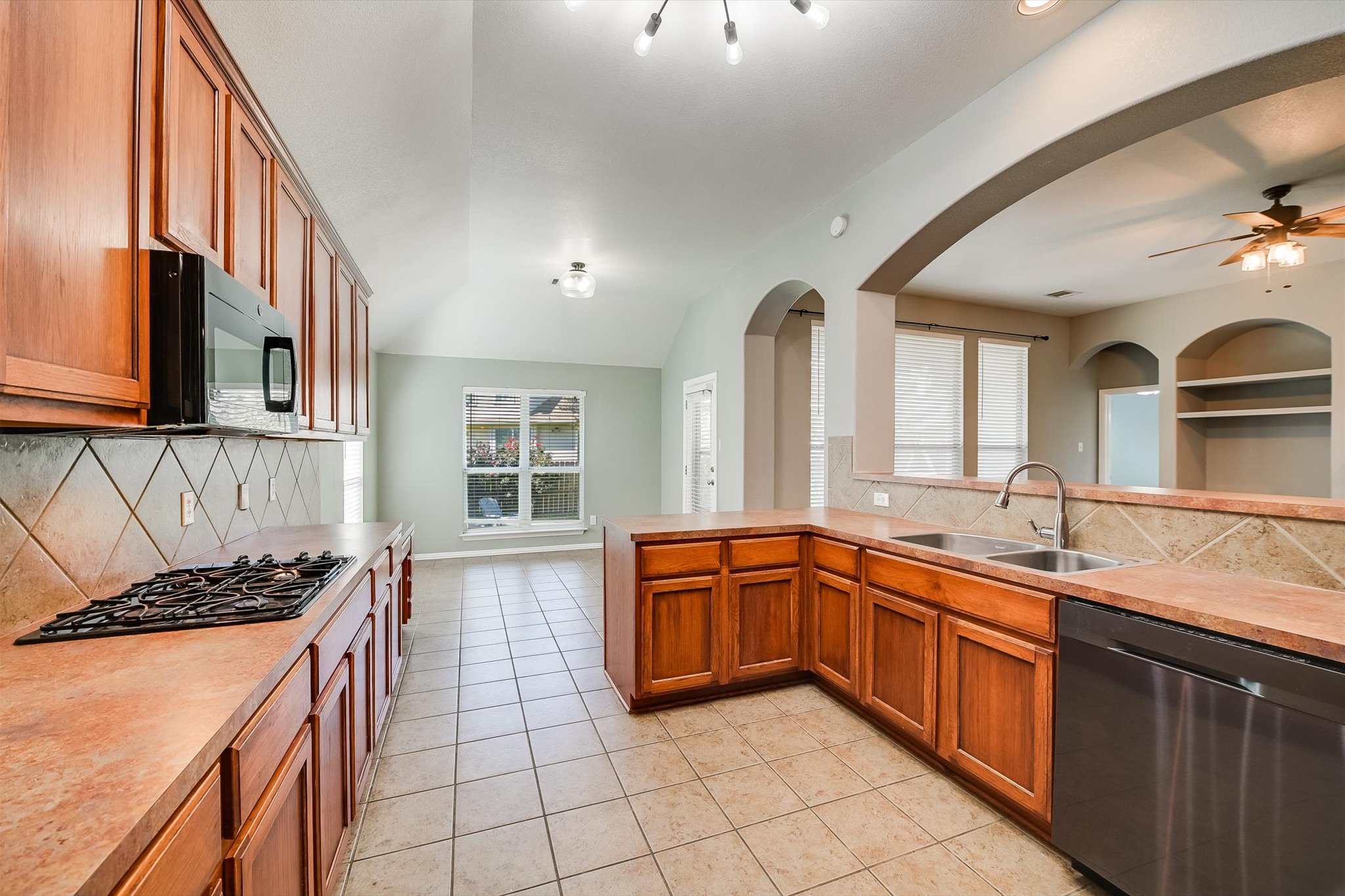 20609 Kearney Hill Road Pflugerville, TX 78660 - Photo 10 of 21