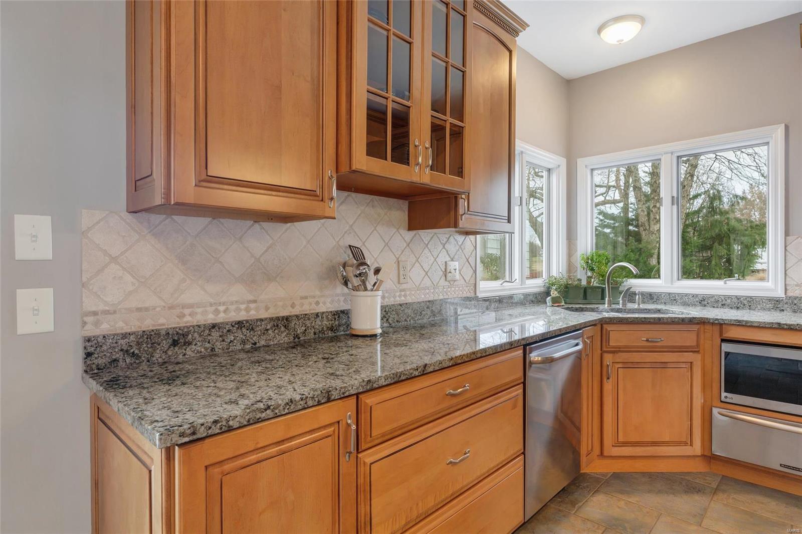 562 Malinmor Drive Weldon Spring, MO 63304 - Photo 20 of 56 Gallery Image 20