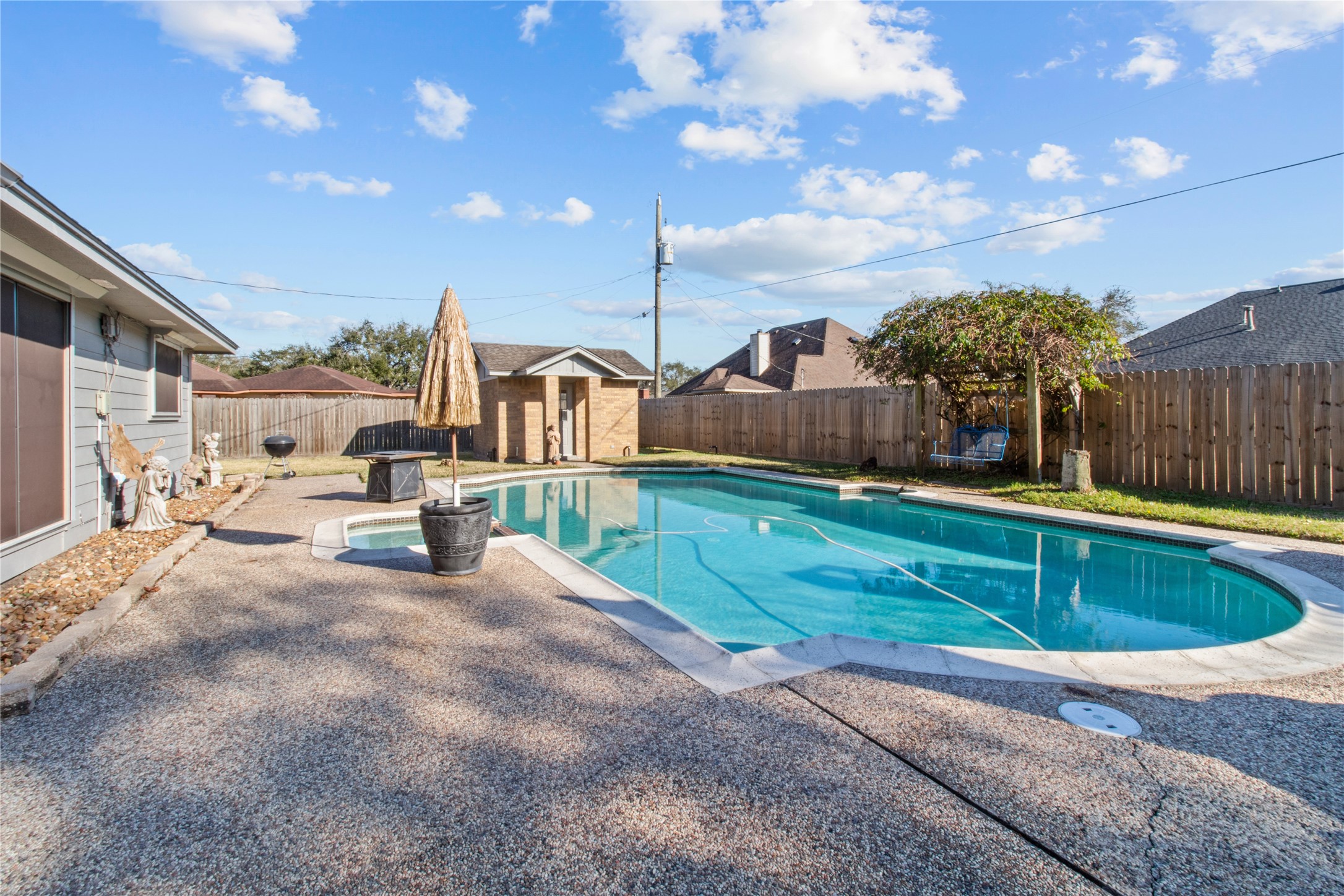 9 Colony Square Angleton, TX 77515 - Photo 22 of 23 a view of a house with backyard and porch