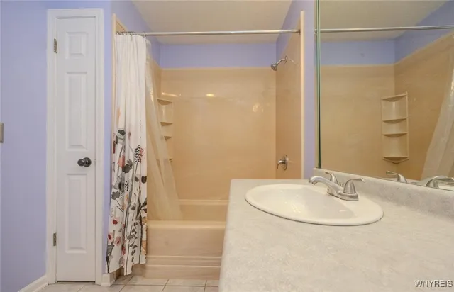 $210,000 | 12 Brookfield Lane, Unit 6, Cheektowaga, NY 14227