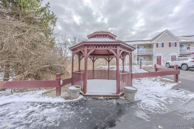 $210,000 | 12 Brookfield Lane, Unit 6, Cheektowaga, NY 14227