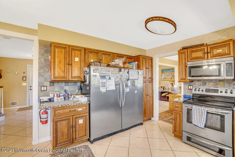 513 Frank Applegate Road Jackson, NJ 08527 - Photo 14 of 38 013_dsc00081