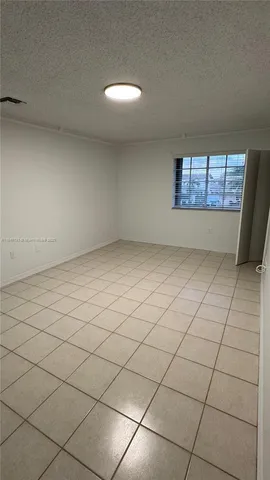 $2,400 | 1270 West 42nd Street, Unit A202, Hialeah, FL 33012