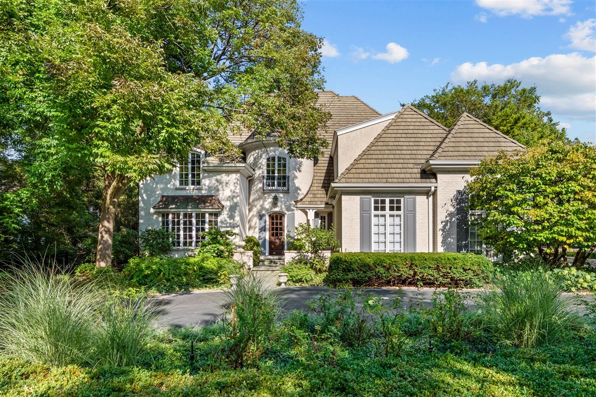 397 Palos Road Glencoe, IL 60022 - Photo 1 of 59