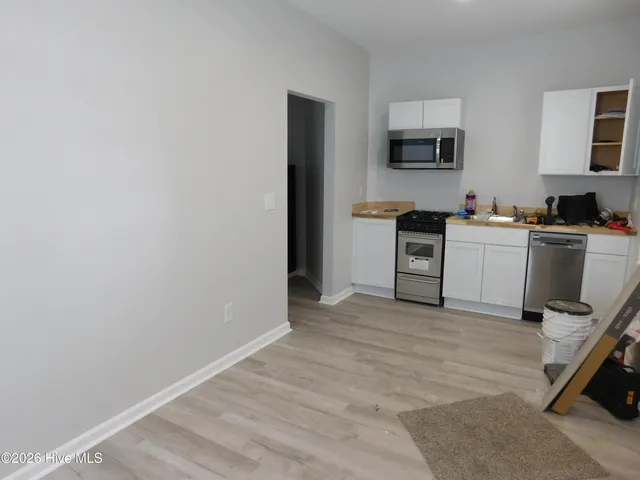 $1,350 | 706 East Front Street, Unit A, New Bern, NC 28560