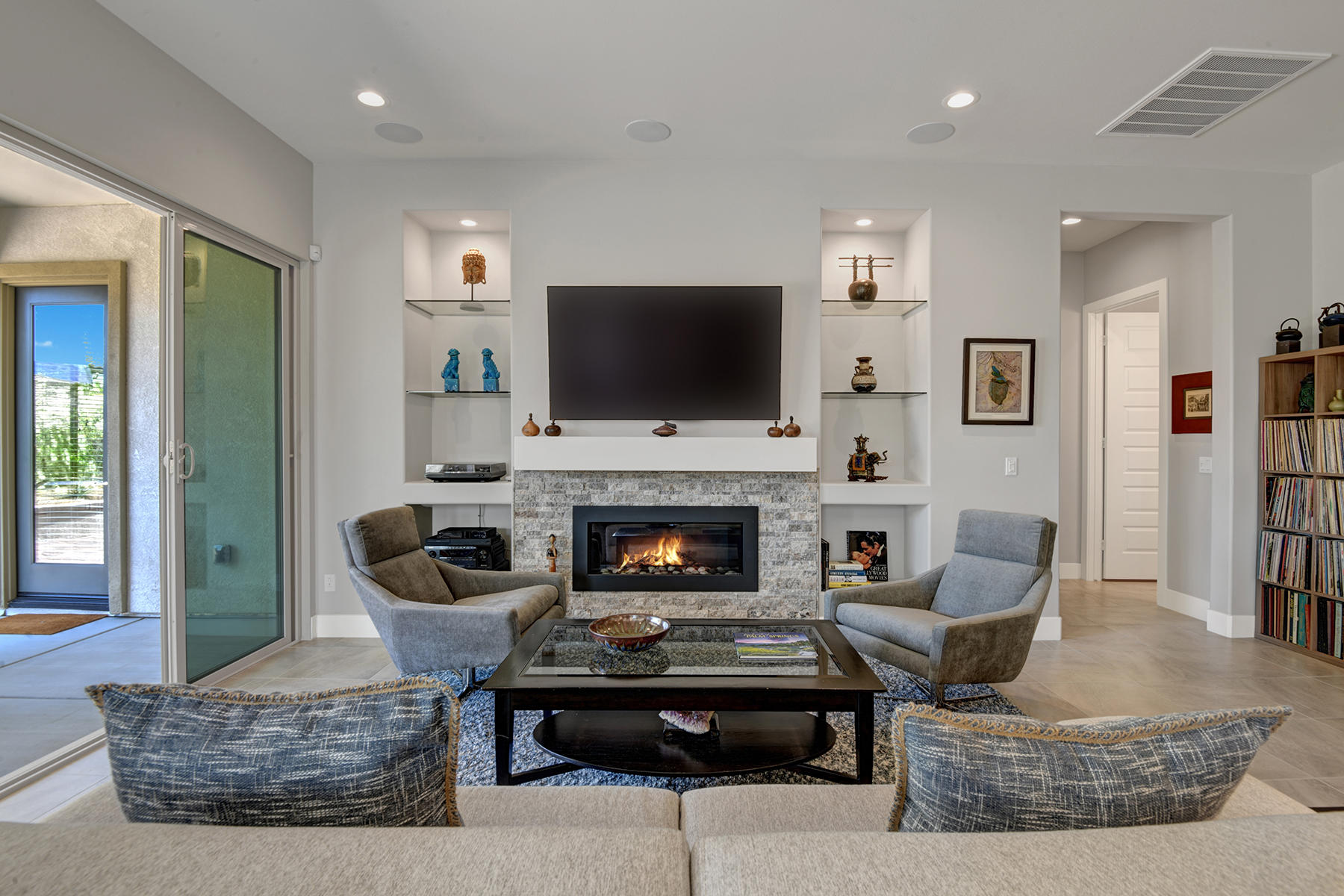 51 Merlot Rancho Mirage, CA 92270 - Photo 14 of 50 026 LIVING ROOM FIREPLACE MLS