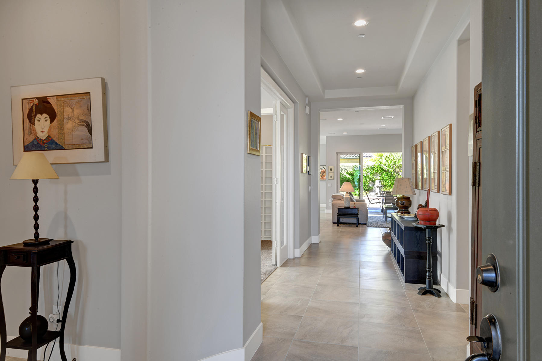 51 Merlot Rancho Mirage, CA 92270 - Photo 5 of 50 010 ENTRY HALL DETAIL MLS