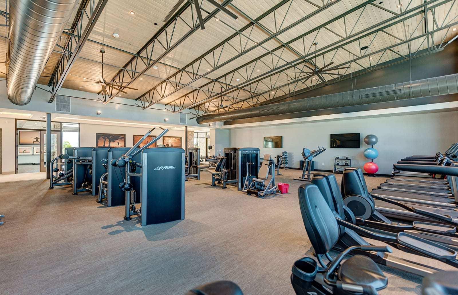51 Merlot Rancho Mirage, CA 92270 - Photo 47 of 50 097 DEL WEBB GYM INTERIOR