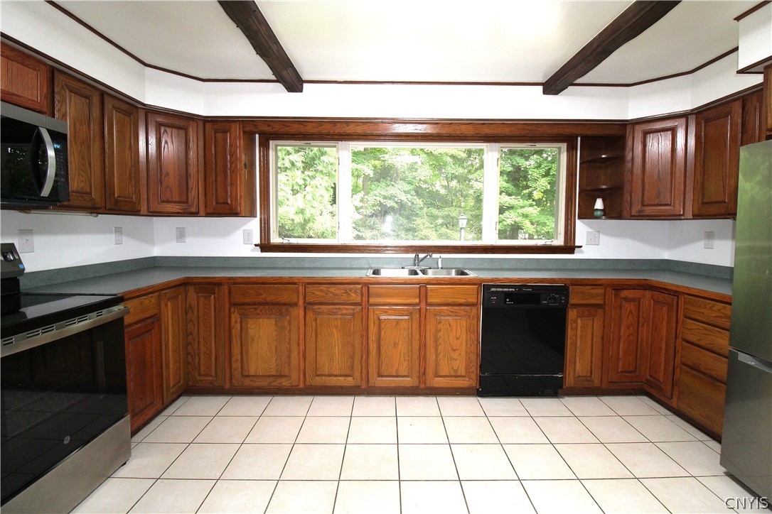 24 Forest Road New Hartford, NY 13501 - Photo 25 of 50