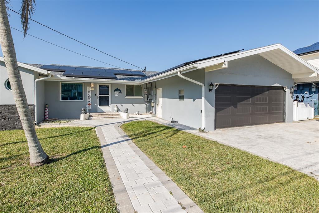 8211 Hayward Lane Port Richey, FL 34668 - Photo 4 of 65