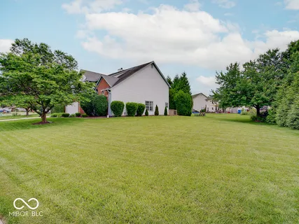 $395,000 | 6215 Valleyview Drive, Fishers, IN 46038