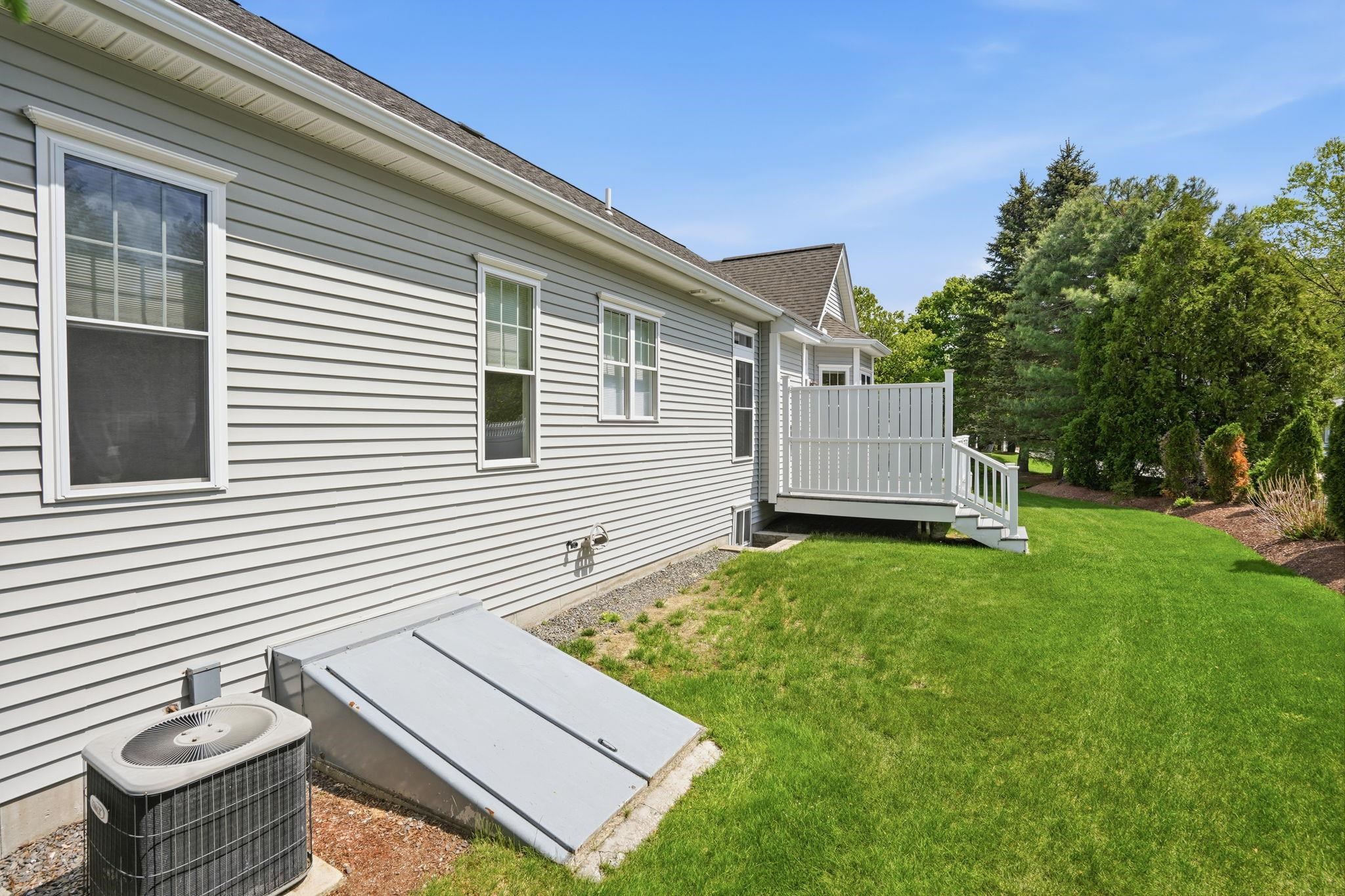6 Appleton Way, Unit 3 Amherst, NH 03031 - Photo 28 of 41