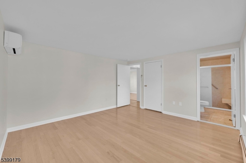 28 Duval Street Bridgewater, NJ 08807 - Photo 12 of 34