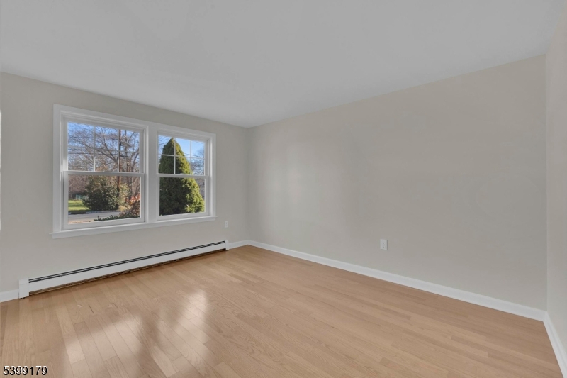 28 Duval Street Bridgewater, NJ 08807 - Photo 5 of 34