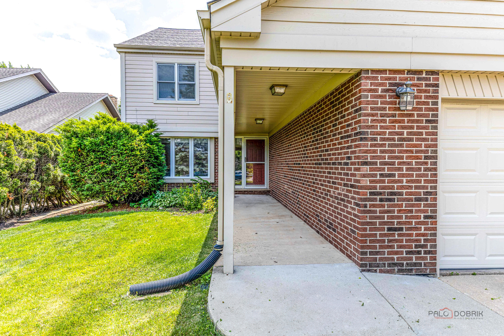 2965 Keystone Road Northbrook, IL 60062 - Photo 2 of 40 a view of swimming pool from a balcony