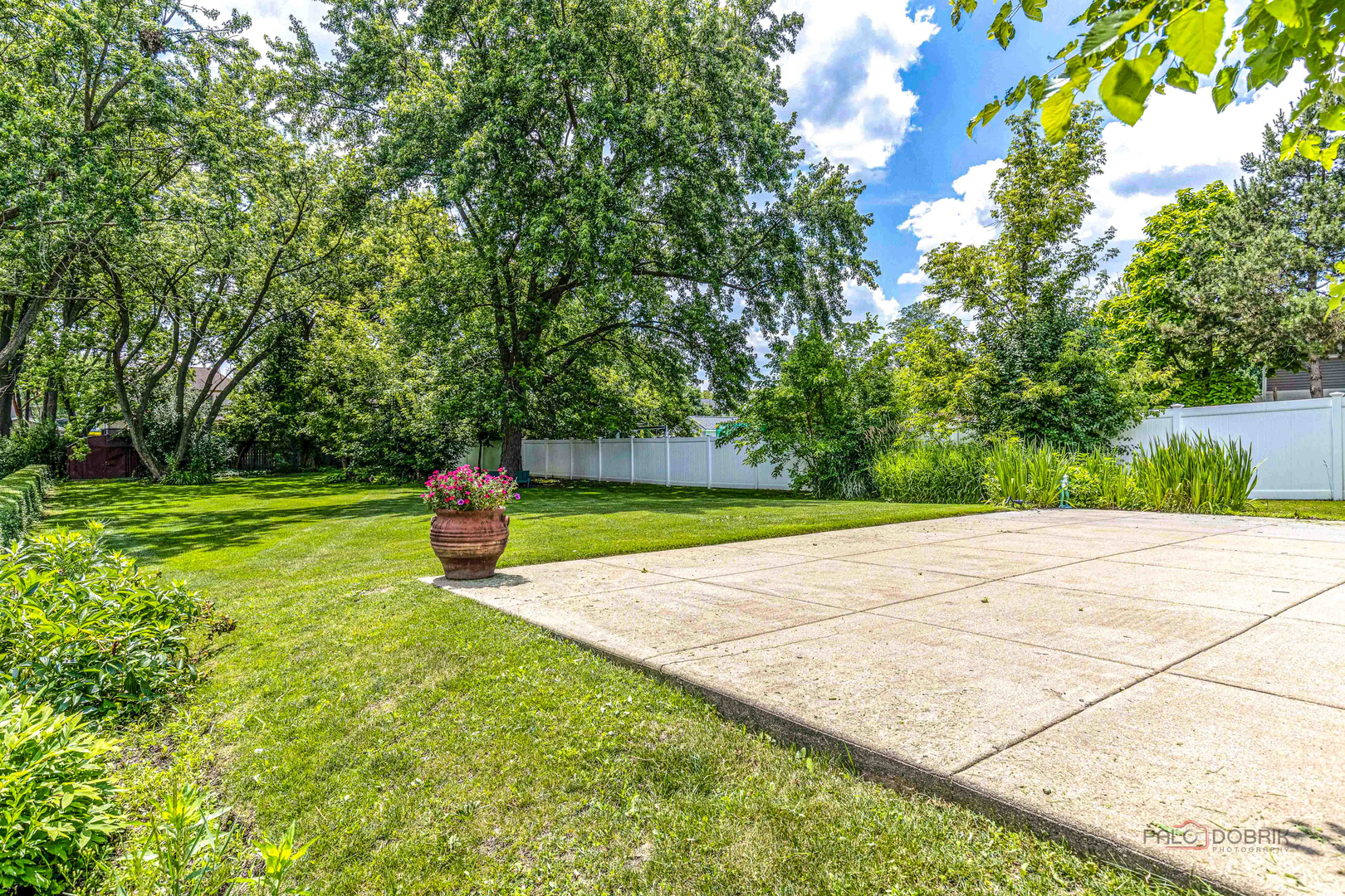 2965 Keystone Road Northbrook, IL 60062 - Photo 35 of 40 a view of a park with large trees