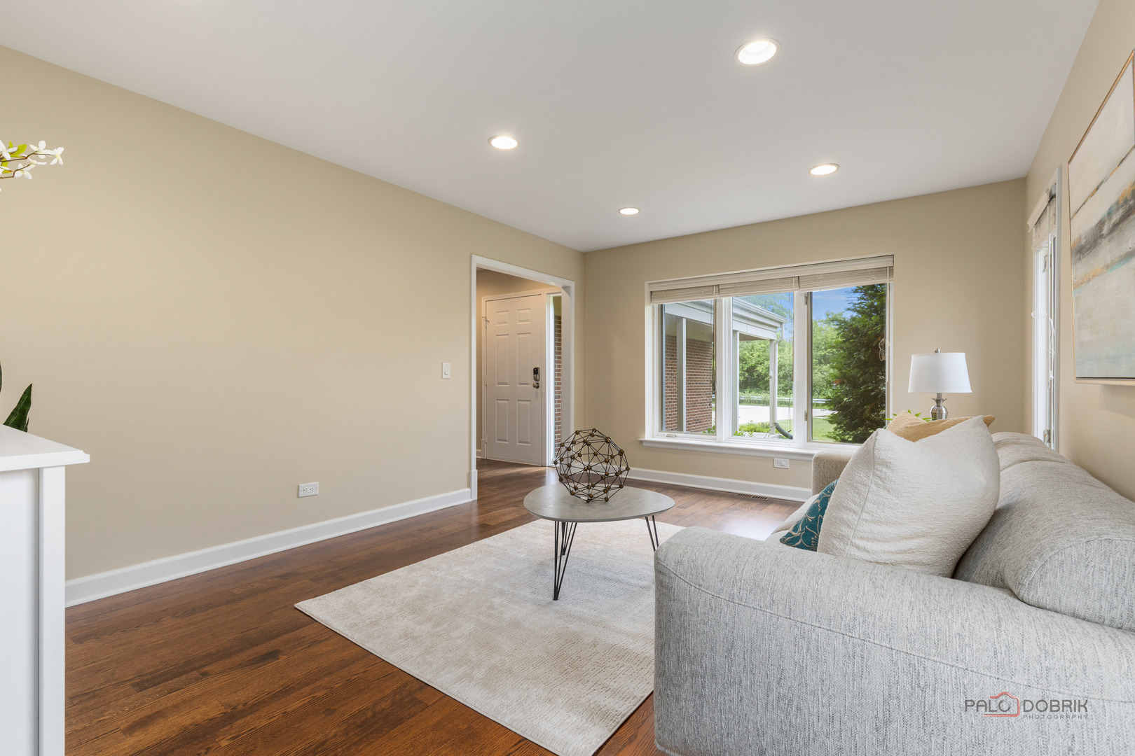 2965 Keystone Road Northbrook, IL 60062 - Photo 6 of 40 a living room with furniture and a large window