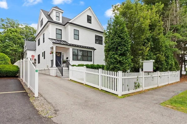 $1,499,000 | 218 Hillside Avenue, Unit 218, Needham, MA 02494