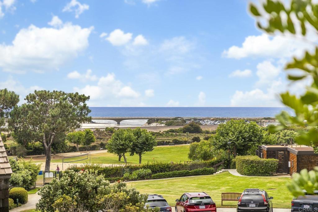 13051 Caminito Del Rocio Del Mar, CA 92014 - Photo 16 of 73