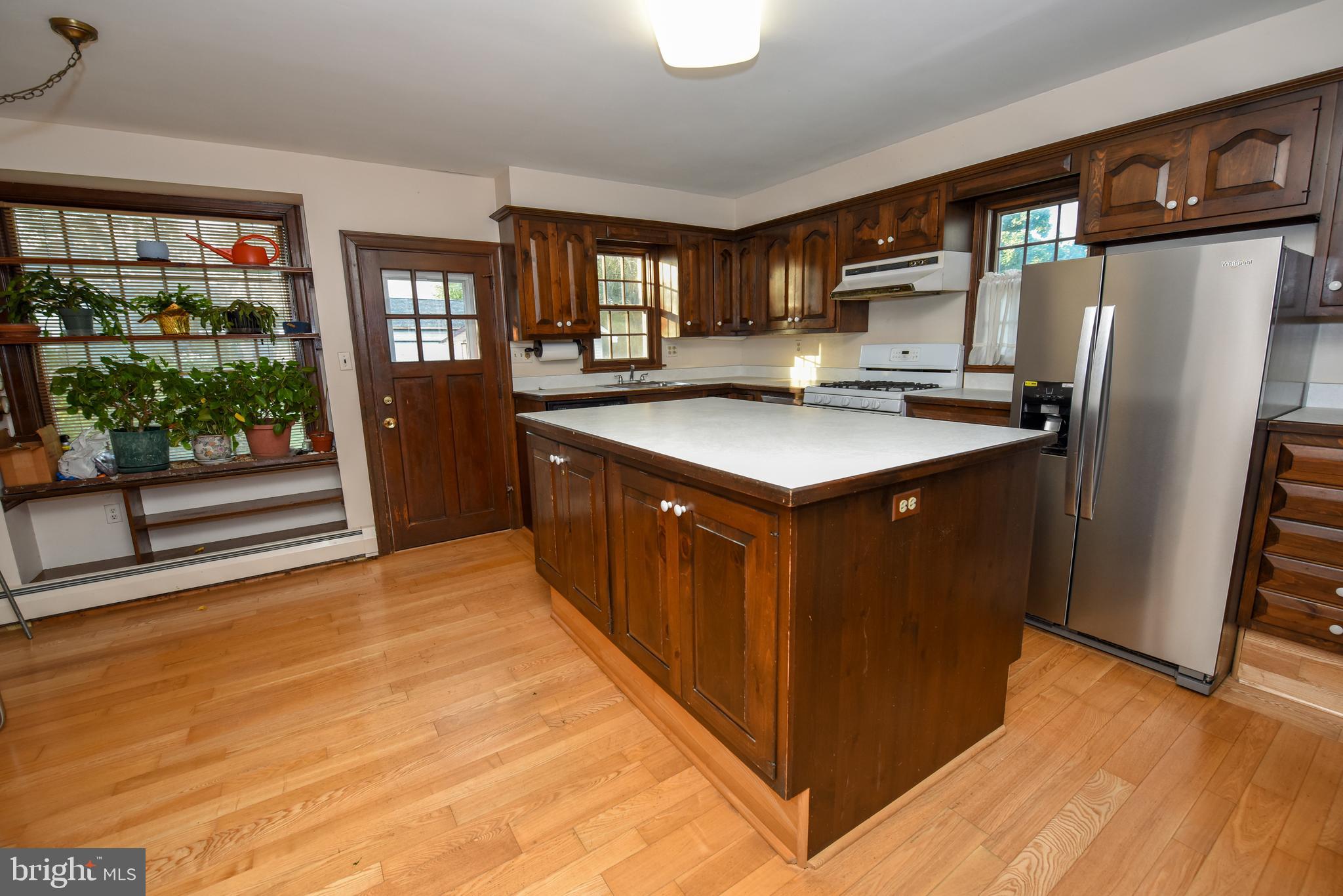 2473 Walton Road Huntingdon Valley, PA 19006 - Photo 8 of 75