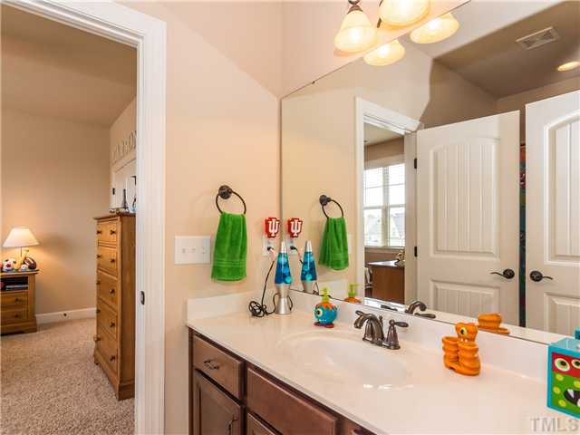837 Boone Ridge Lane Cary, NC 27519 - Photo 15 of 25 Gallery Image 15