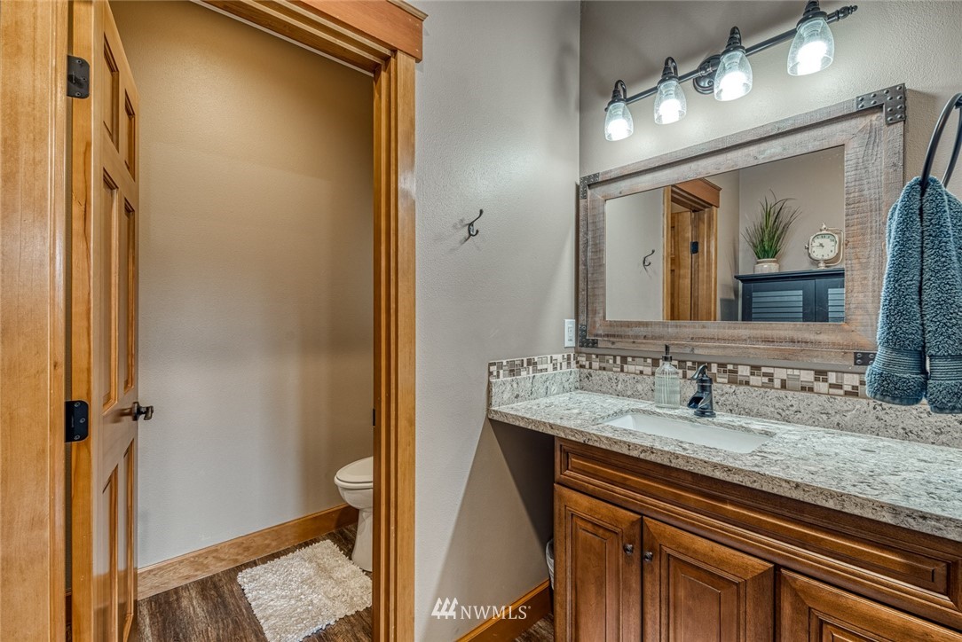 281 East Soderberg Road Allyn, WA 98524 - Photo 15 of 25 Gallery Image 15