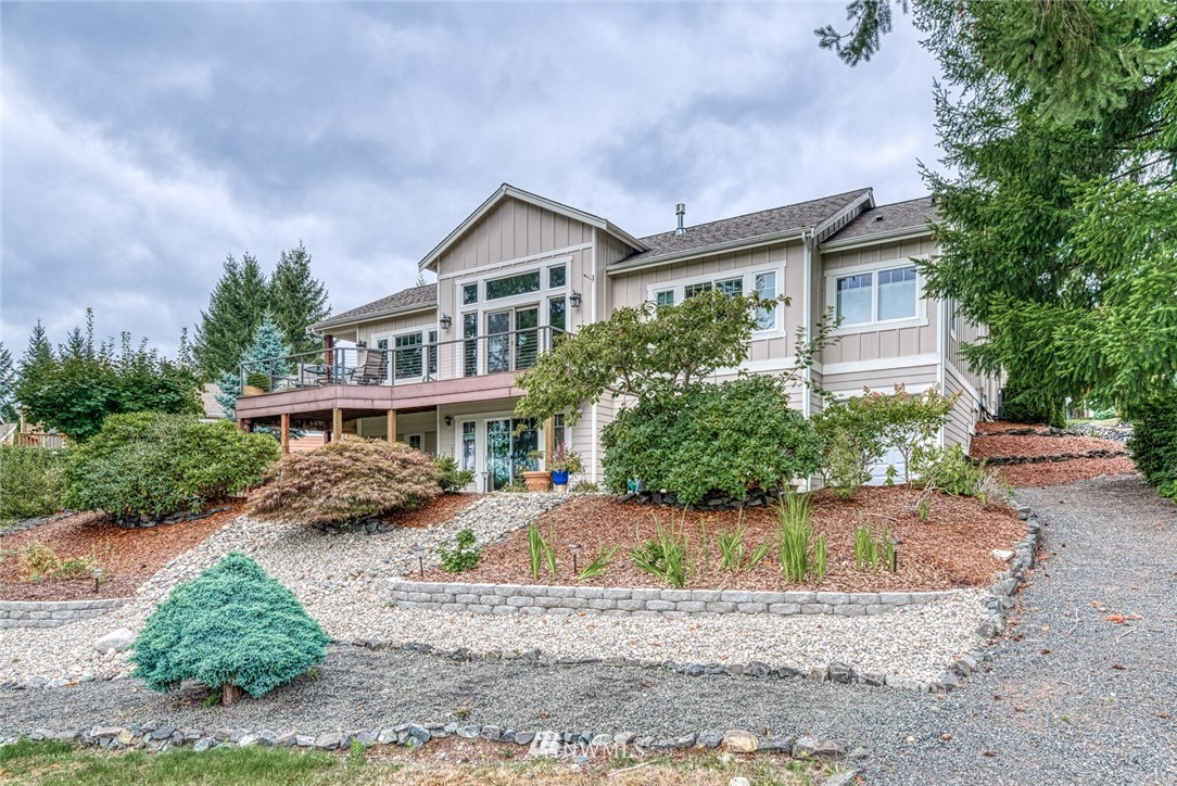 281 East Soderberg Road Allyn, WA 98524 - Photo 3 of 25 Gallery Image 3