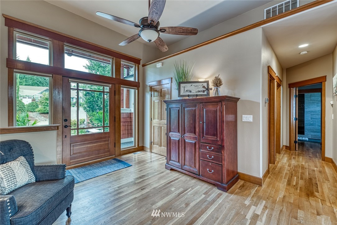 281 East Soderberg Road Allyn, WA 98524 - Photo 4 of 25 Gallery Image 4