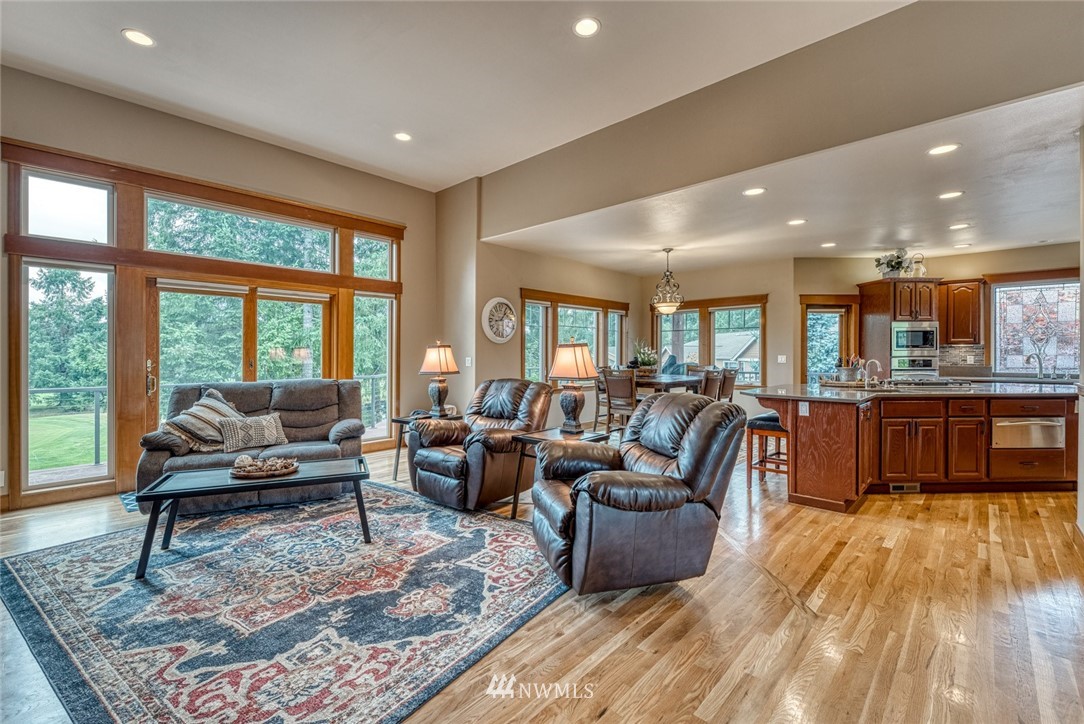 281 East Soderberg Road Allyn, WA 98524 - Photo 5 of 25 Gallery Image 5