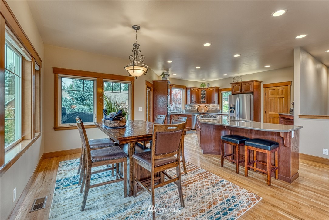 281 East Soderberg Road Allyn, WA 98524 - Photo 7 of 25 Gallery Image 7
