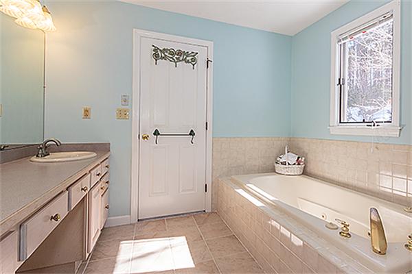 344 Border Road Concord, MA 01742 - Photo 13 of 21 Gallery Image 13