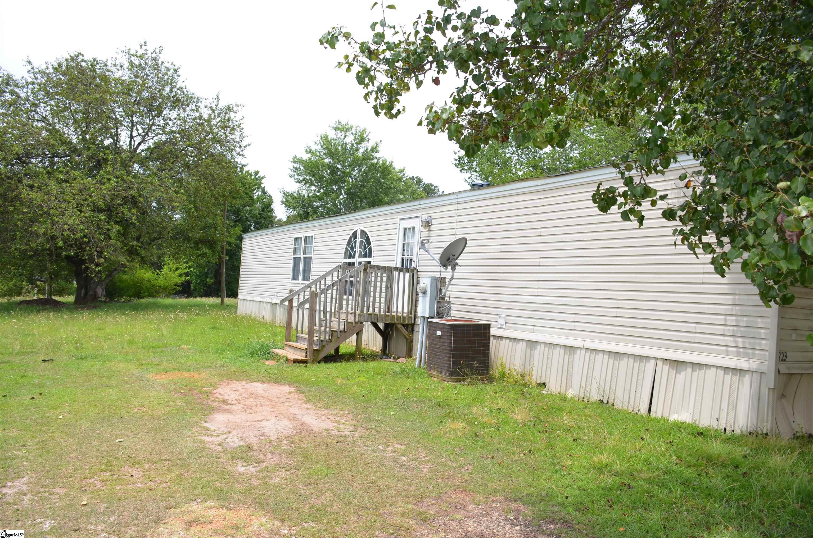 733 Brockman McClimon Road Greer, SC 29651 - Photo 17 of 27