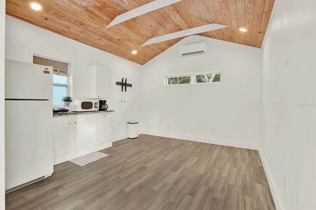 $699,000 | 734 37th Avenue North, St. Petersburg, FL 33704