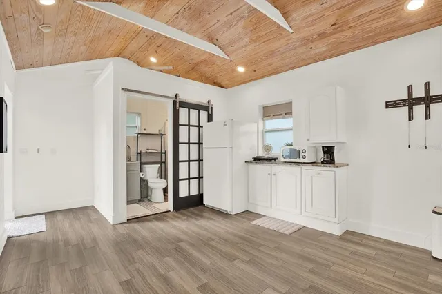 $699,000 | 734 37th Avenue North, St. Petersburg, FL 33704