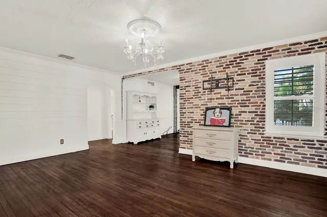 $699,000 | 734 37th Avenue North, St. Petersburg, FL 33704