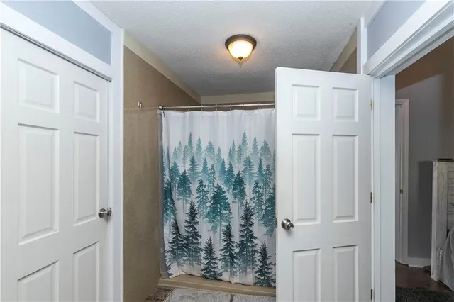 $218,500 | 152 Cornell Avenue, Bonner Springs, KS 66012