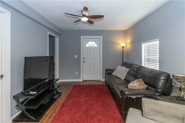 $218,500 | 152 Cornell Avenue, Bonner Springs, KS 66012