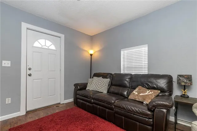 $218,500 | 152 Cornell Avenue, Bonner Springs, KS 66012